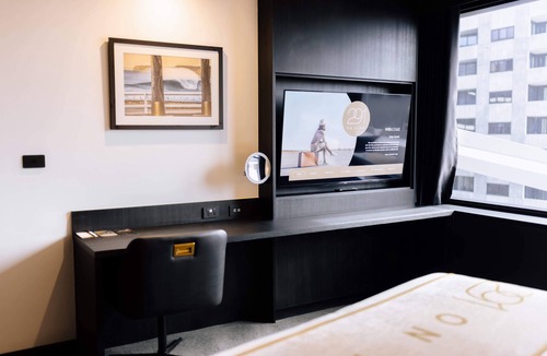 Newcastle Hotel | Two Bedroom Interconnect In CBD