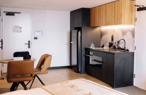 Newcastle Hotel | Two Bedroom Interconnect In CBD