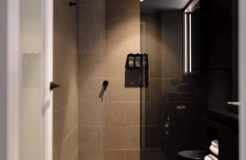 Newcastle Hotel | Two Bedroom Interconnect Deluxe In CBD