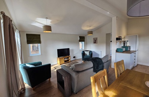 Liskeard Apartment | Two Bedroom Lodge - Meadow - With Balcony