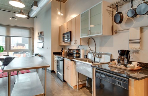 The Gulch Apartment | Two Bedroom Loft in Trendy Gulch!