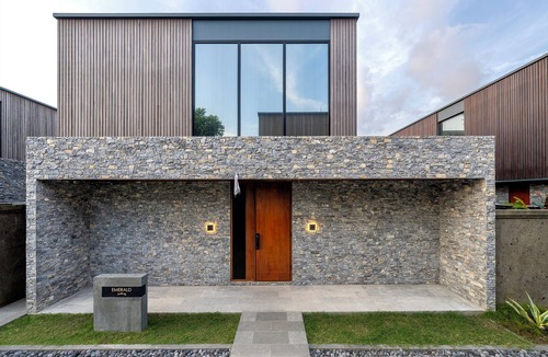 Melayang Villa | Two-bedroom Luxury Pool Villa Emerald Jungle View