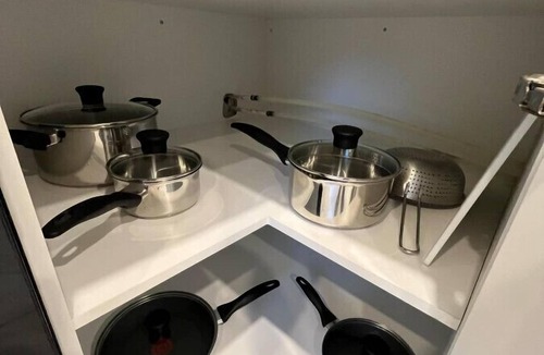 East Windsor Bed & Breakfast | Two Bedroom Luxury apartment in Walkerville.