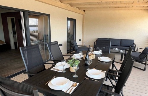 Drage House | Two Bedroom Mobile Home with Terrace and Sea View