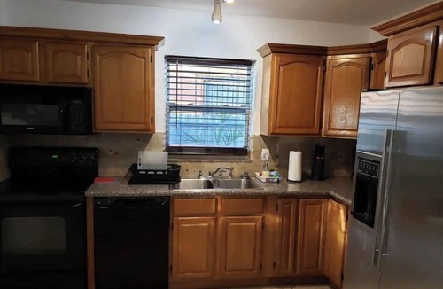 The Roads House | Two Bedroom Place Close to Brickell
