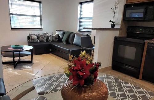 The Roads House | Two Bedroom Place Close to Brickell