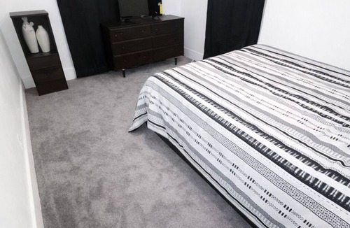 Decatur House | Two bedroom retreat
