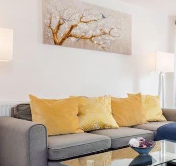 Cann Hall Apartment | Two bedroom serviced apartment, London