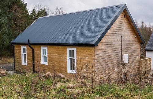 Balfron Apartment | Two bedroom, single-storey detached lodge.