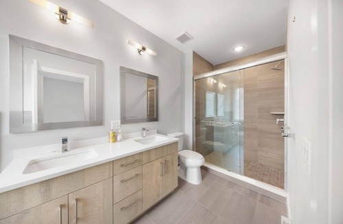 Cliffside Park Condo | TWO BEDROOM , THREE BATHROOM, TWO LEVEL CONDO