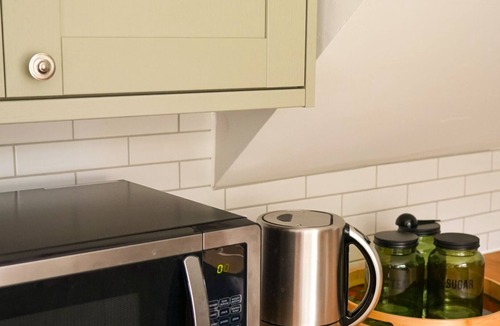 Wilton Cottage | Two bedroom traditional cottage