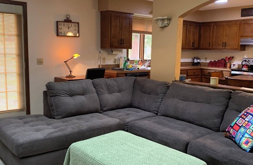 Hendersonville Apartment | Two Bedroom Two Bath duplex apartment on quiet 1 1/3 quiet acres. See the deer!