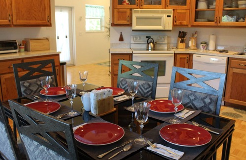 Tarpon Springs Apartment | Two Bedroom Two Bath Second Story Apartment