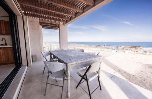 Vinorama Villa | Two-bedroom waterfront villa