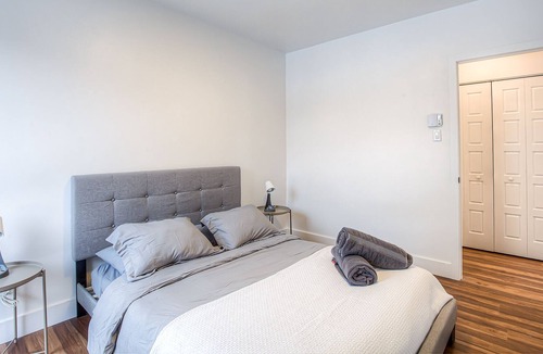 Pointe-Saint-Charles Apartment | Two bedroom with a view