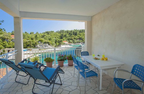 Blato Apartment | Two bedrooms apartment for 5 persons with sea view