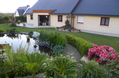 Guimiliau Bed & Breakfast | TWO BEDROOMS TWO STEPS FROM THE PARISH ENCLOSURE