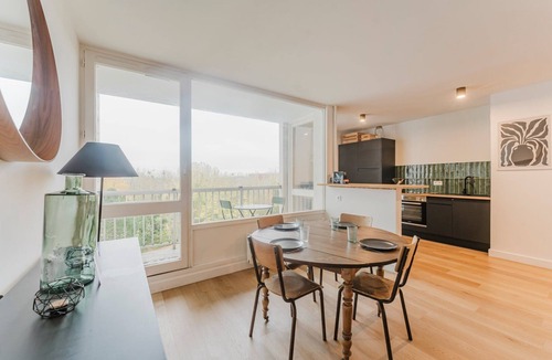 La Madeleine Apartment | Two bedrooms with balcony and parking