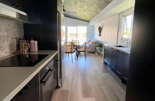 Diamond Beach House | Two Birds Retreat (Adults Only)