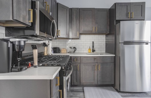 Lodi Apartment | Two BR in Lodi Pet Friendly with Laundry & Parking