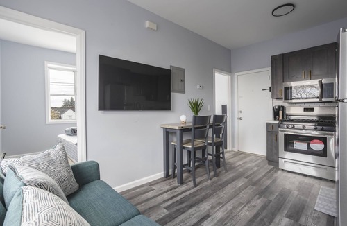 Lodi Apartment | Two BR in Lodi Pet Friendly with Laundry & Parking