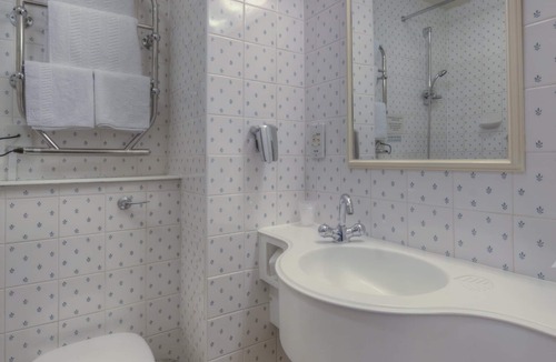 Chipperfield Hotel | Two Brewers by Chef and Brewer Collection