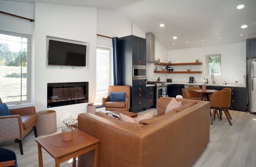 Angel Fire Cabin | Two Cabins next to each other- ADA, King bed, AC, Firepit, Smores, Sledding