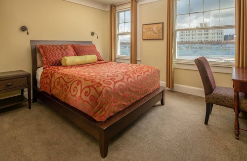 Astoria Hotel | Two Comfortable Downtown Suites w/City Views | Fireplace Access