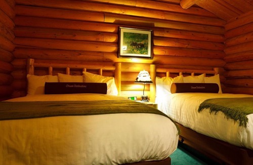 Moran Hotel | Two Convenient Accommodations, Just Minutes Away from Exciting Attractions!