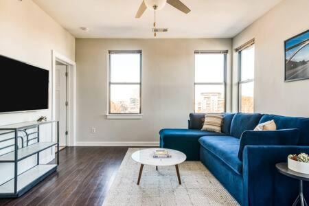 Music Row Apartment | TWO CozySuites Bold Music Row Condos in Nashville