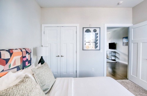 Music Row Apartment | TWO CozySuites Music Row Chic Condo in Nashville