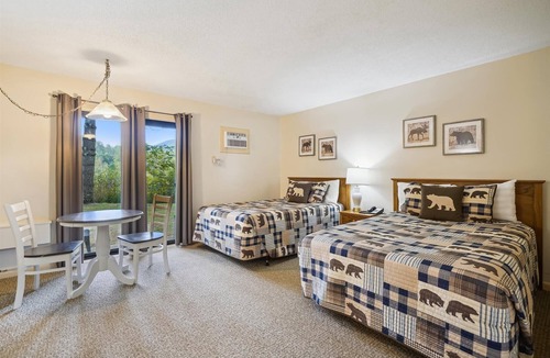 West Bridgewater Hotel | Two Double Bed Standard Hotel Room with outdoor heated pool 101