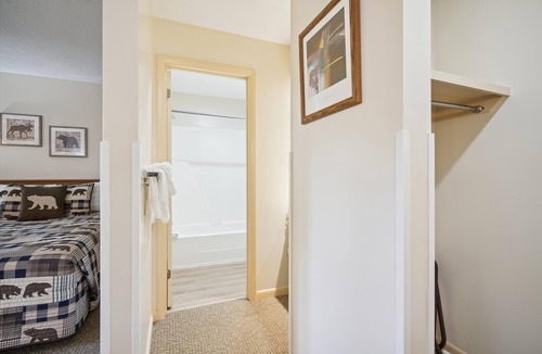 West Bridgewater Hotel | Two Double Bed Standard Hotel Room with outdoor heated pool 101