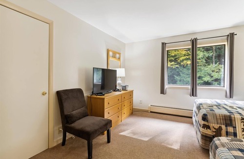West Bridgewater Hotel | Two Double bed Standard Hotel room 218
