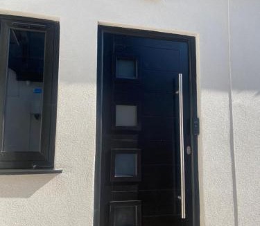 Benfleet Apartment | Two double bedroom self contained Retreat