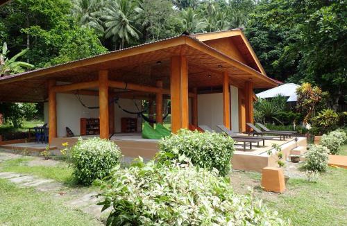 Pulau Lembeh Hotel | Two Fish Resort Lembeh