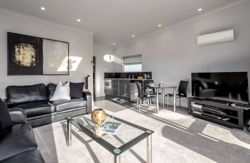 Martinborough House | TWO FOUR COLOGNE#2, Martinborough