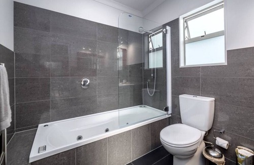 Martinborough House | TWO FOUR COLOGNE #5, Martinborough