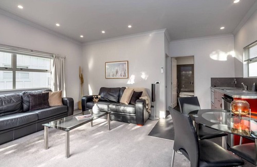 Martinborough House | TWO FOUR COLOGNE #3, Martinborough