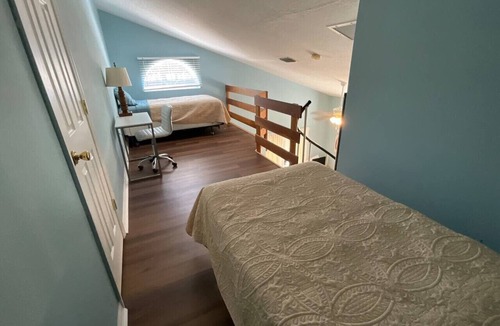 Williston House | Two Hawk Guest Room 3