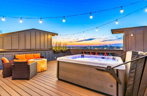 Hurwood Heights House | Two Homes Hot Tub Rooftop Deck in Nashville