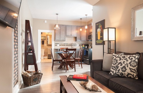 St. Louis House | ☆ Two Homes in One! ☆ New Renovated Duplex ☆ Minutes to Downtown!☆