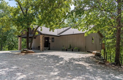 Bixby House | Two Homes on 160 Acres | Stocked Lakes | Firepit | Trails | 30 Minutes to Tulsa