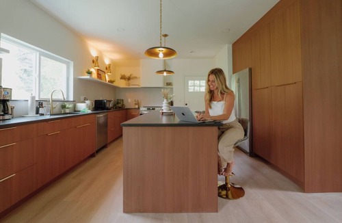 Seattle House | Two Homes Under One Roof · Sleeps 14 · 4 Parking