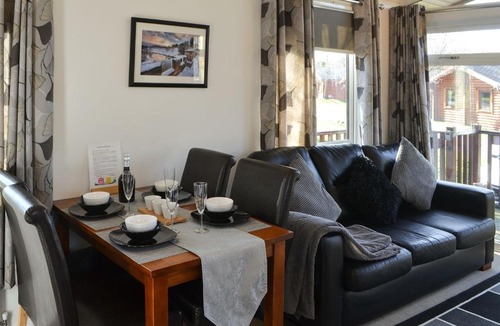 Morpeth House | Two Hoots Lodge