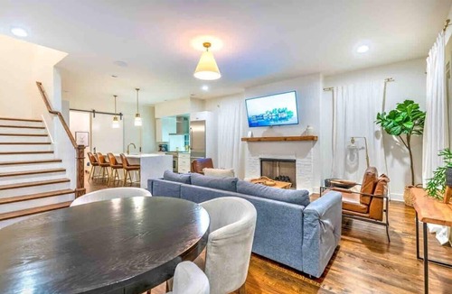 Hillsboro West End House | Two huge luxury homes-26 beds! Game room/rooftop!