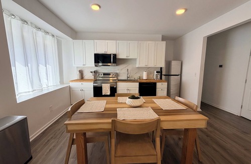 Kansas City House | Two is Better Than One! Double the Space! nLarge Groups Near Entertainment!
