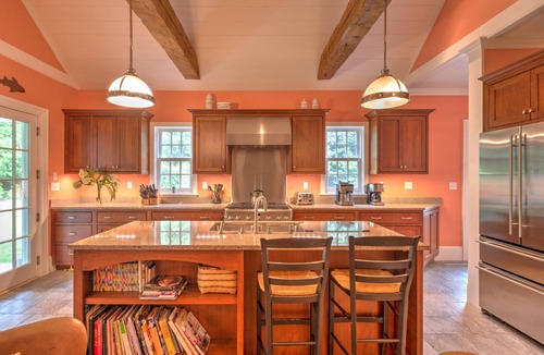 Village of Southampton House | Two Master Suites, Eat-In Kitchen with Breakfast Area, Den with Fireplace,.