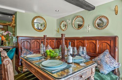 Kenn House | Two Mill Cottage, The Ley Arms