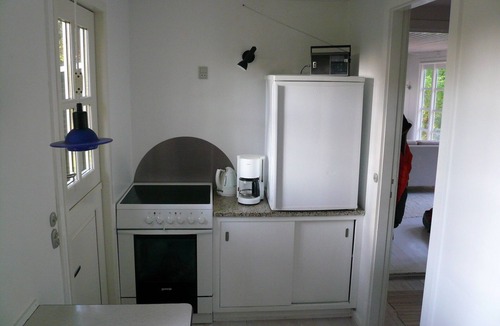 Bøtø By House | Two minutes to the beach: Classic summer house on a nature plot